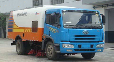 沈陽(yáng)周經(jīng)理 先賣(mài)人品，再賣(mài)掃路車(chē)——專(zhuān)訪隨州大力神威專(zhuān)用汽車(chē)銷(xiāo)售